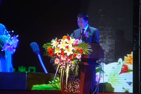 說明: http://m.s9970.cn/UploadFile/images/news/2011/zhengzhoufengongsizongjingl.jpg